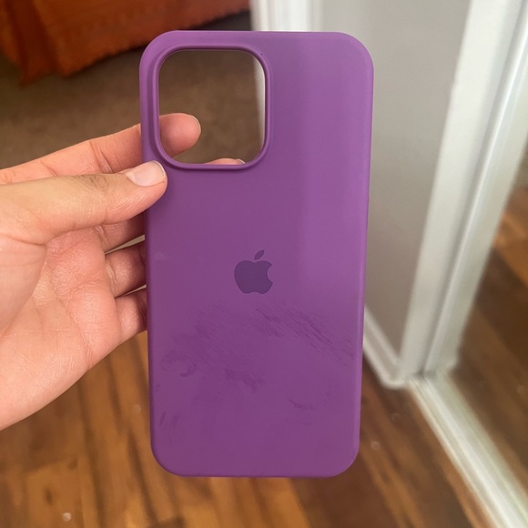 iPhone 15 pro max purple-ish magenta color. NON MAG SAFE case. - Picture 3 of 3